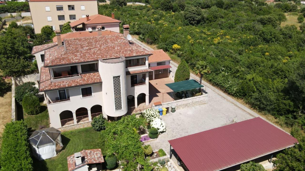 Apartments Fantazija روفينج المظهر الخارجي الصورة